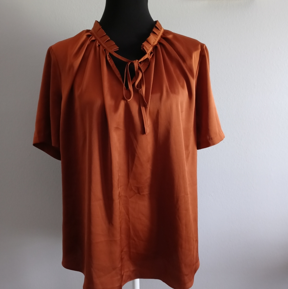 Worthington top Blouse Size XL pumpkin ruffle neck satin With Imperfections